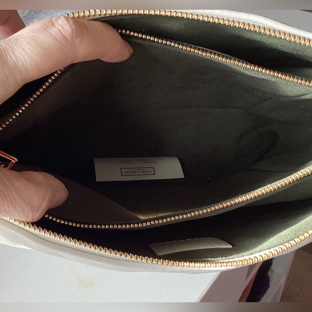 Louis Vuitton Coussin Handbag - Picture 10 of 16